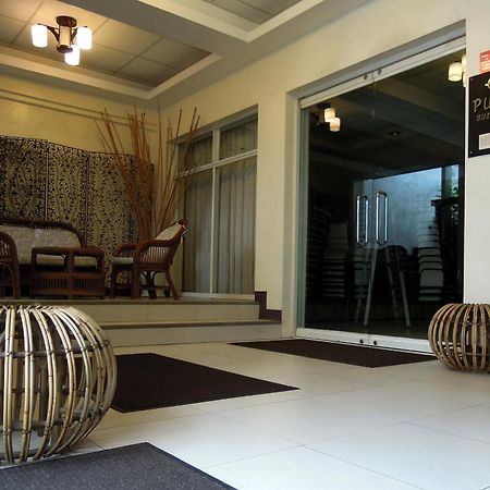 Casa Pura Inn And Suites Quezon City Dış mekan fotoğraf