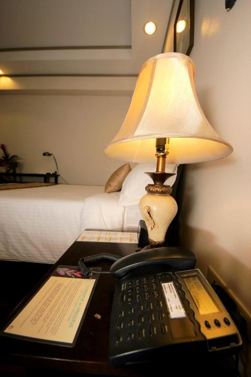 Casa Pura Inn And Suites Quezon City Dış mekan fotoğraf