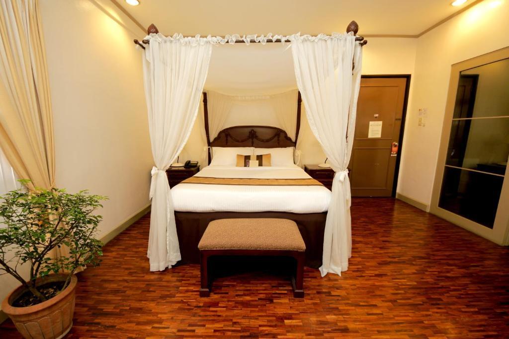 Casa Pura Inn And Suites Quezon City Dış mekan fotoğraf