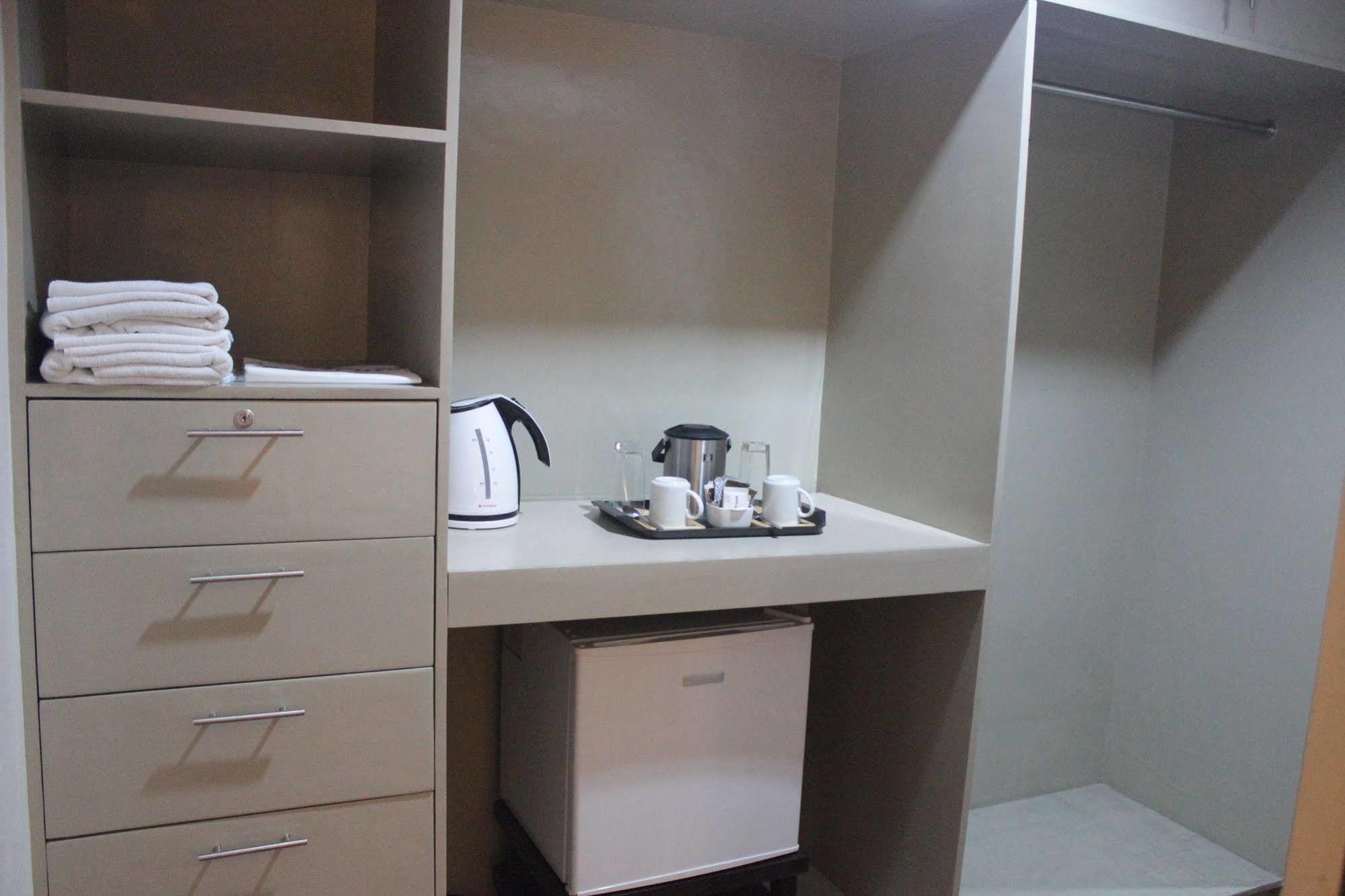 Casa Pura Inn And Suites Quezon City Dış mekan fotoğraf