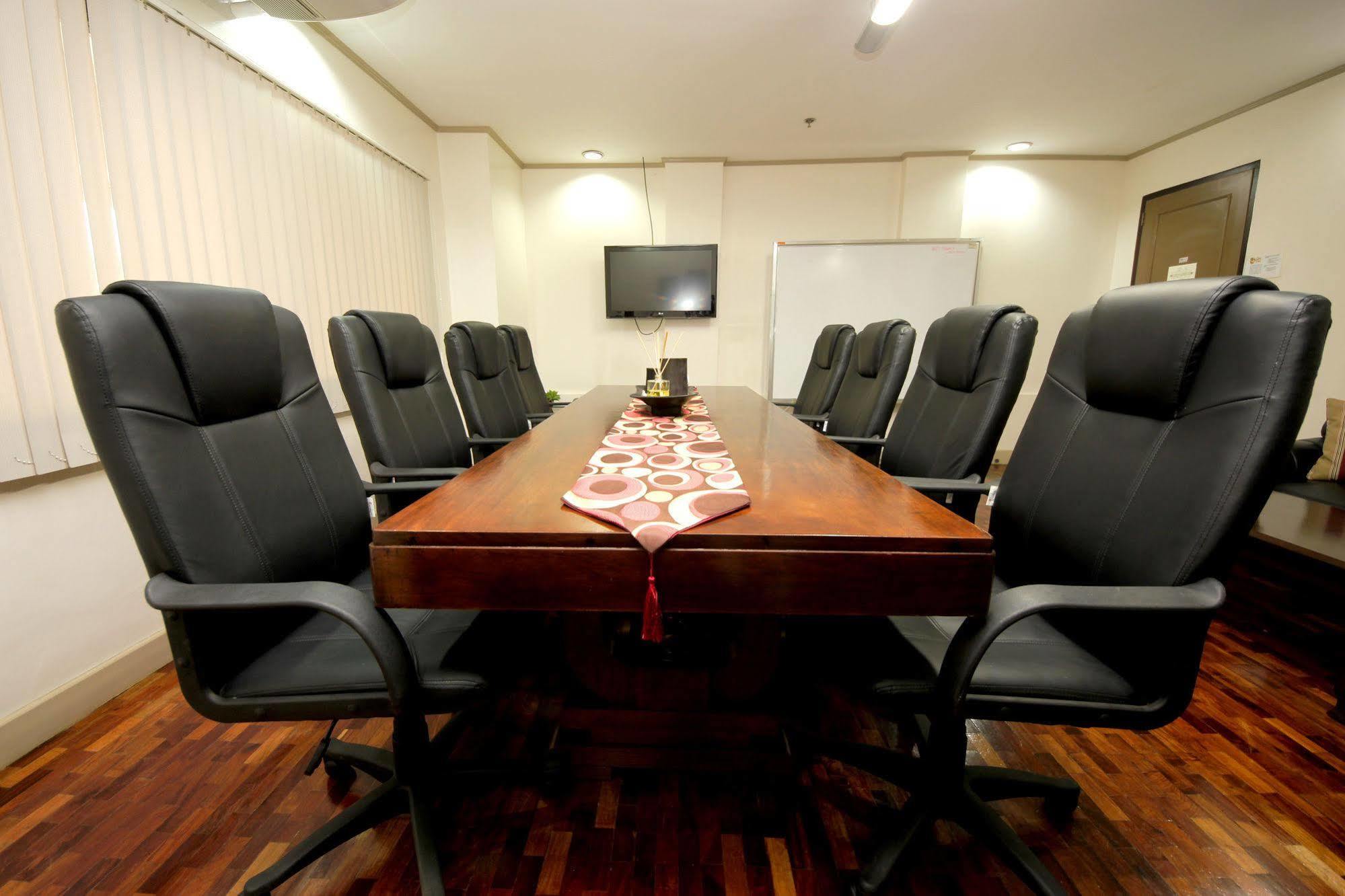 Casa Pura Inn And Suites Quezon City Dış mekan fotoğraf
