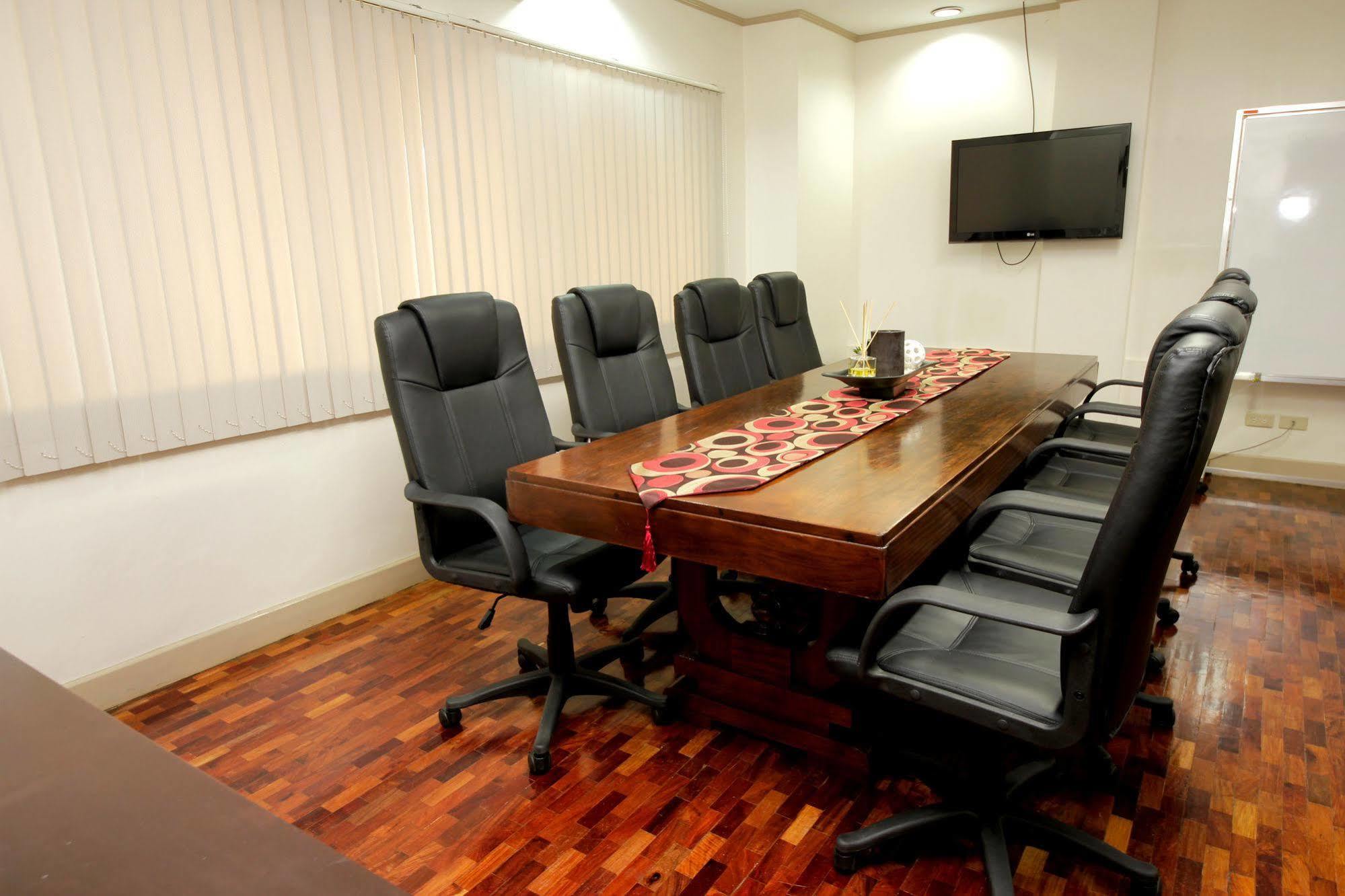 Casa Pura Inn And Suites Quezon City Dış mekan fotoğraf