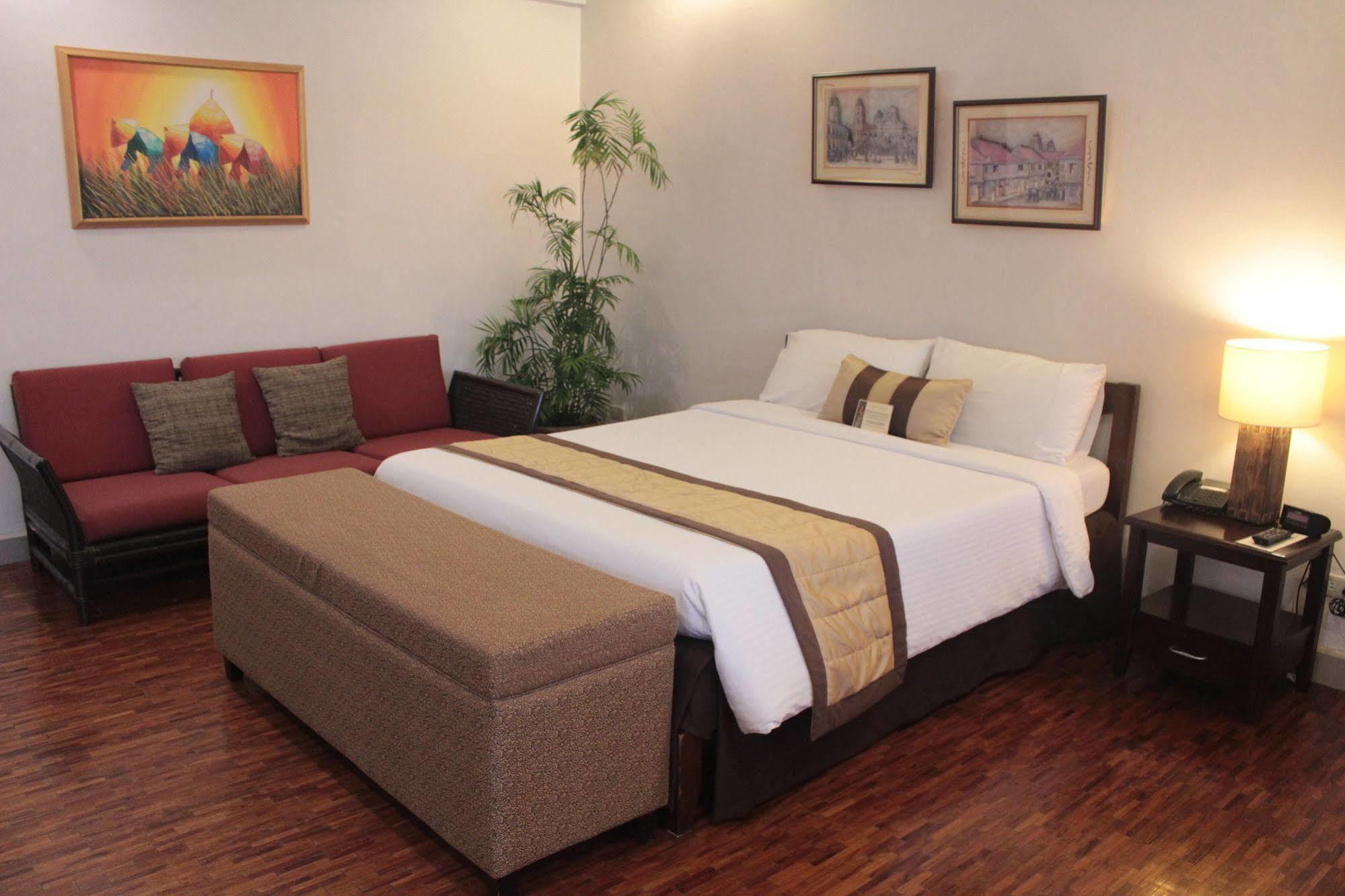 Casa Pura Inn And Suites Quezon City Dış mekan fotoğraf