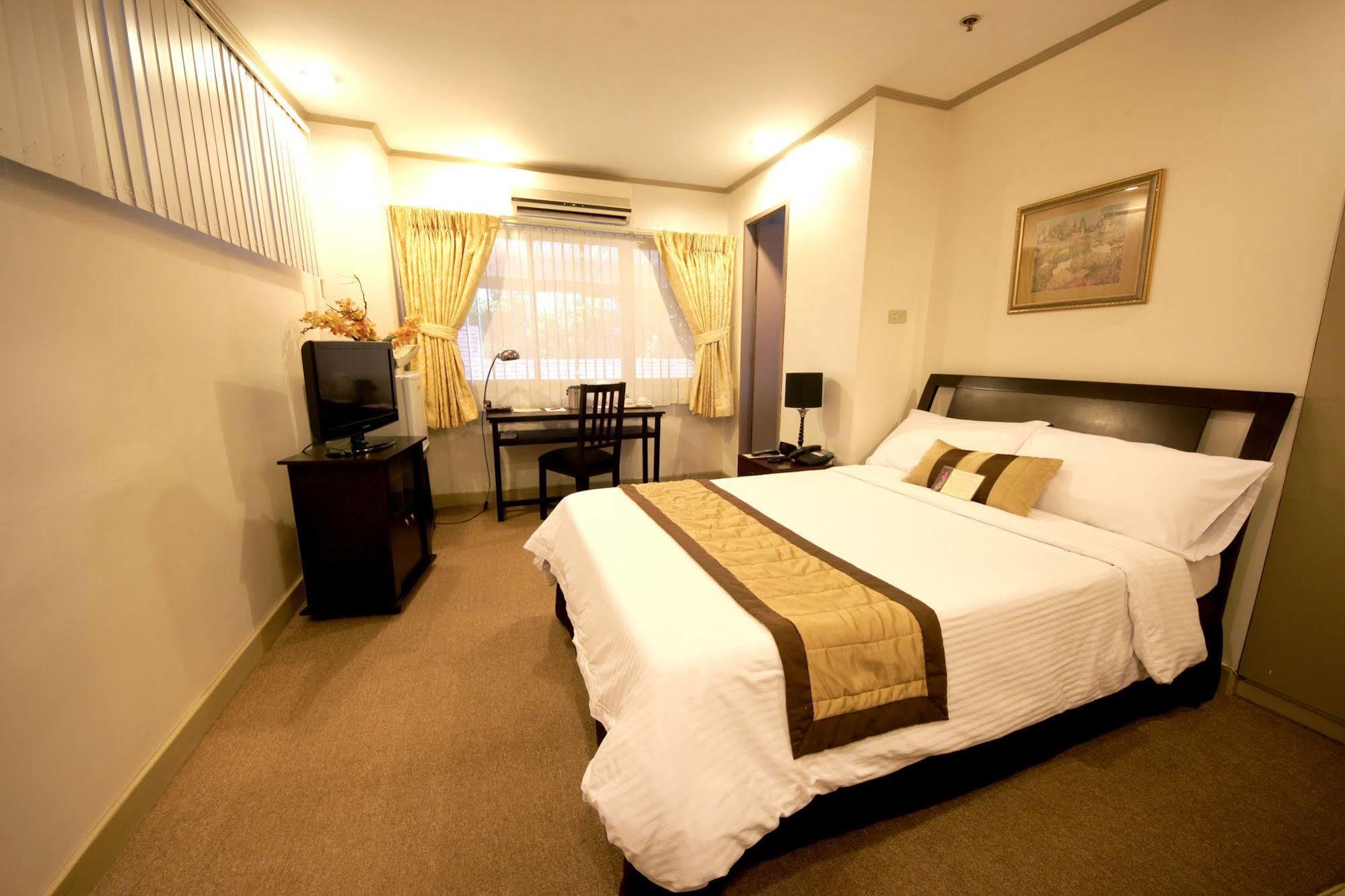 Casa Pura Inn And Suites Quezon City Dış mekan fotoğraf